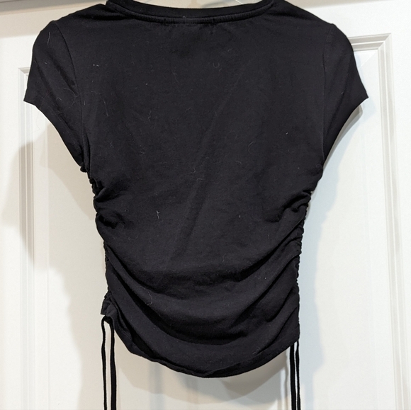 Derek heart blessed black crop top with red roses, size small - Picture 3 of 4